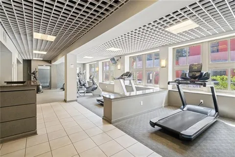 $425,000 | 333 Julia Street, Unit 520, New Orleans, LA 70130