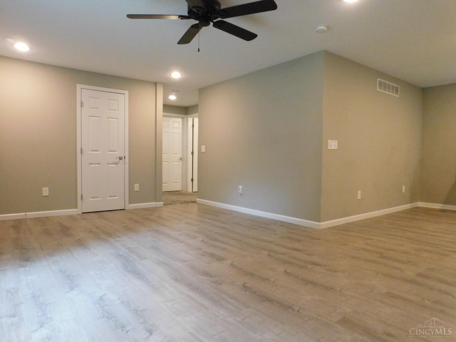 6509 W Road Maineville, OH 45039 - Photo 11 of 22 Gallery Image 11