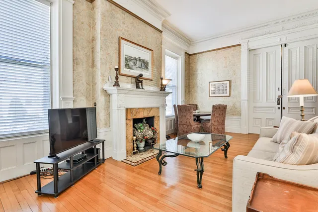 $2,100 | 241 Middle Street, Unit 2, Portsmouth, NH 03801