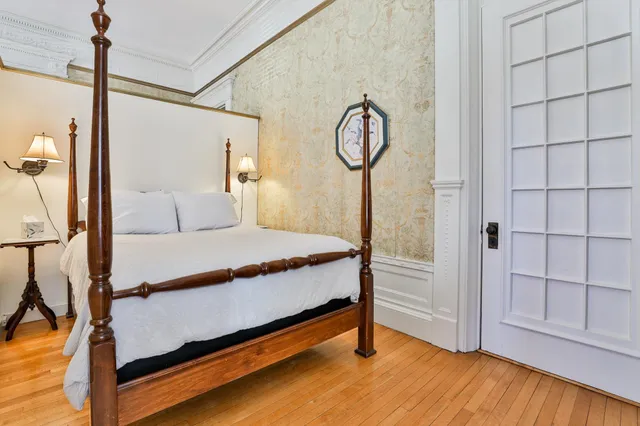 $2,100 | 241 Middle Street, Unit 2, Portsmouth, NH 03801