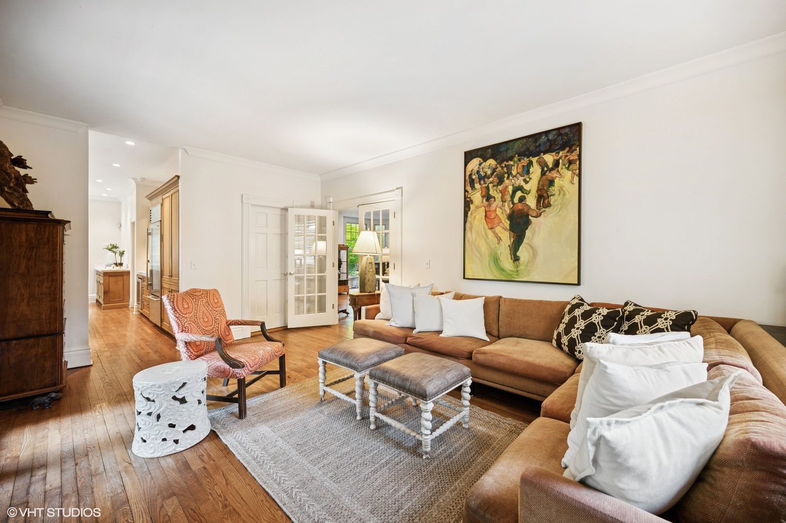 475 Maple Street Winnetka, IL 60093 - Photo 24 of 52 a living room with furniture and a flat screen tv
