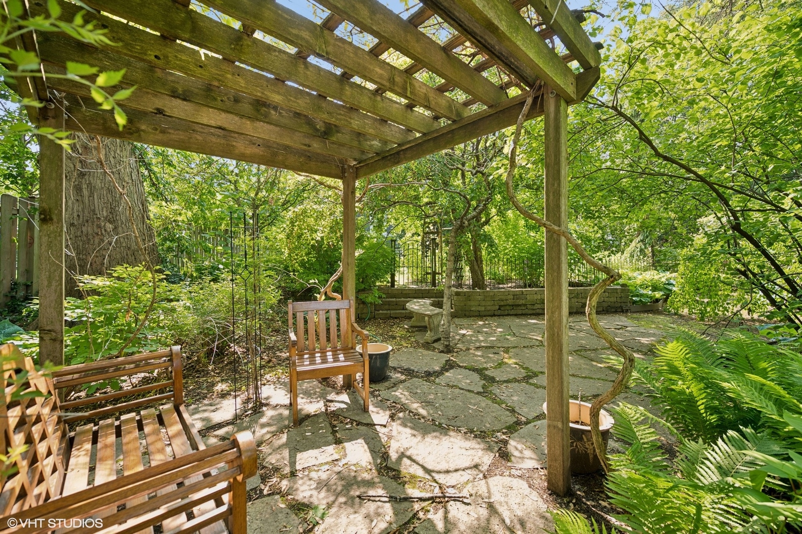 475 Maple Street Winnetka, IL 60093 - Photo 46 of 52 a view of yard from a window
