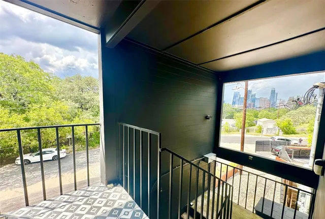$1,450 | 201 Academy Drive, Unit 201, Austin, TX 78704