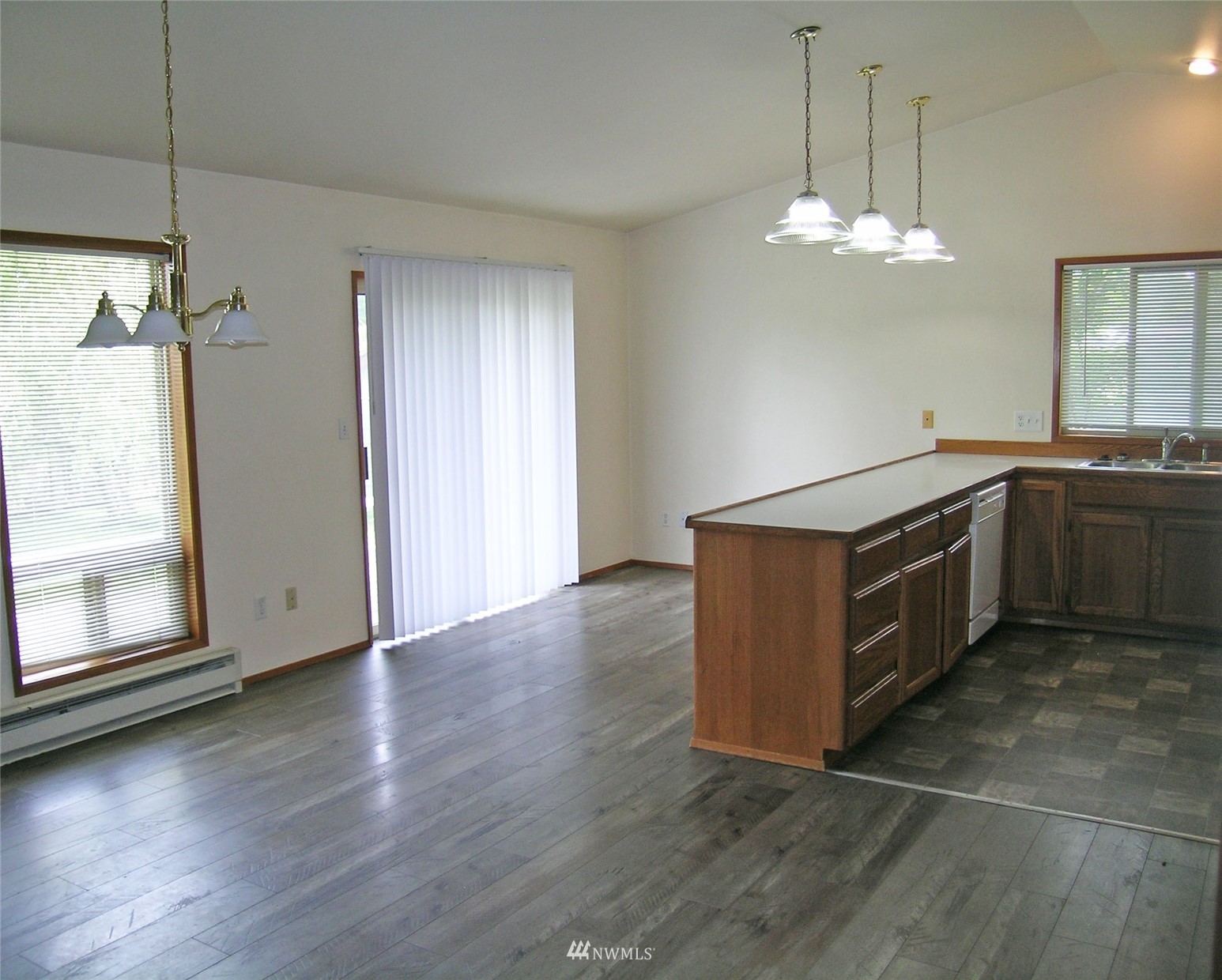 8244 Snohomish Road Blaine, WA 98230 - Photo 3 of 20 Gallery Image 3