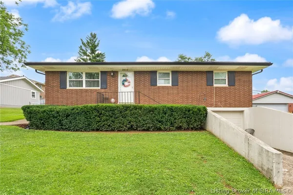 $249,900 | 4012 Melvyn Drive, New Albany, IN 47150