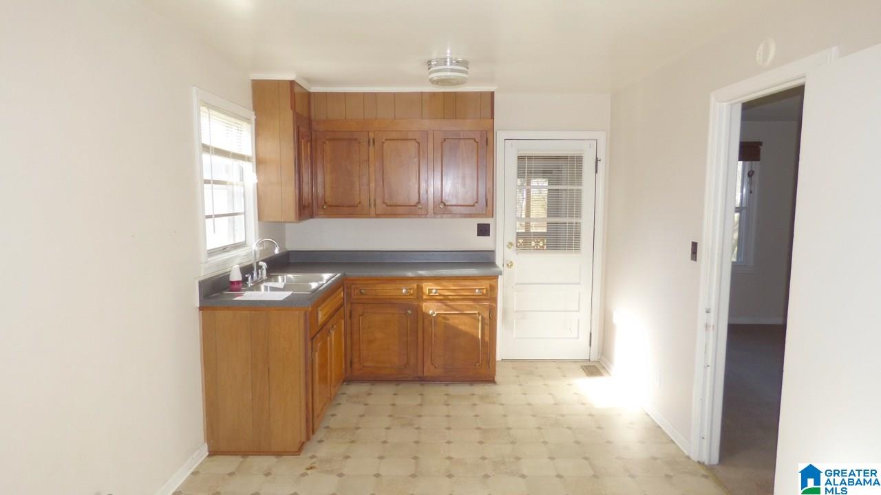 106 Midfield Avenue Bessemer, AL 35023 - Photo 7 of 15