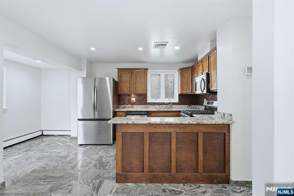 220 5th Street Fairview, NJ 07022 - Photo 7 of 33