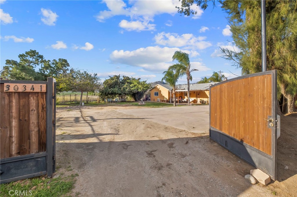 30341 11th Street Nuevo, CA 92567 - Photo 14 of 61