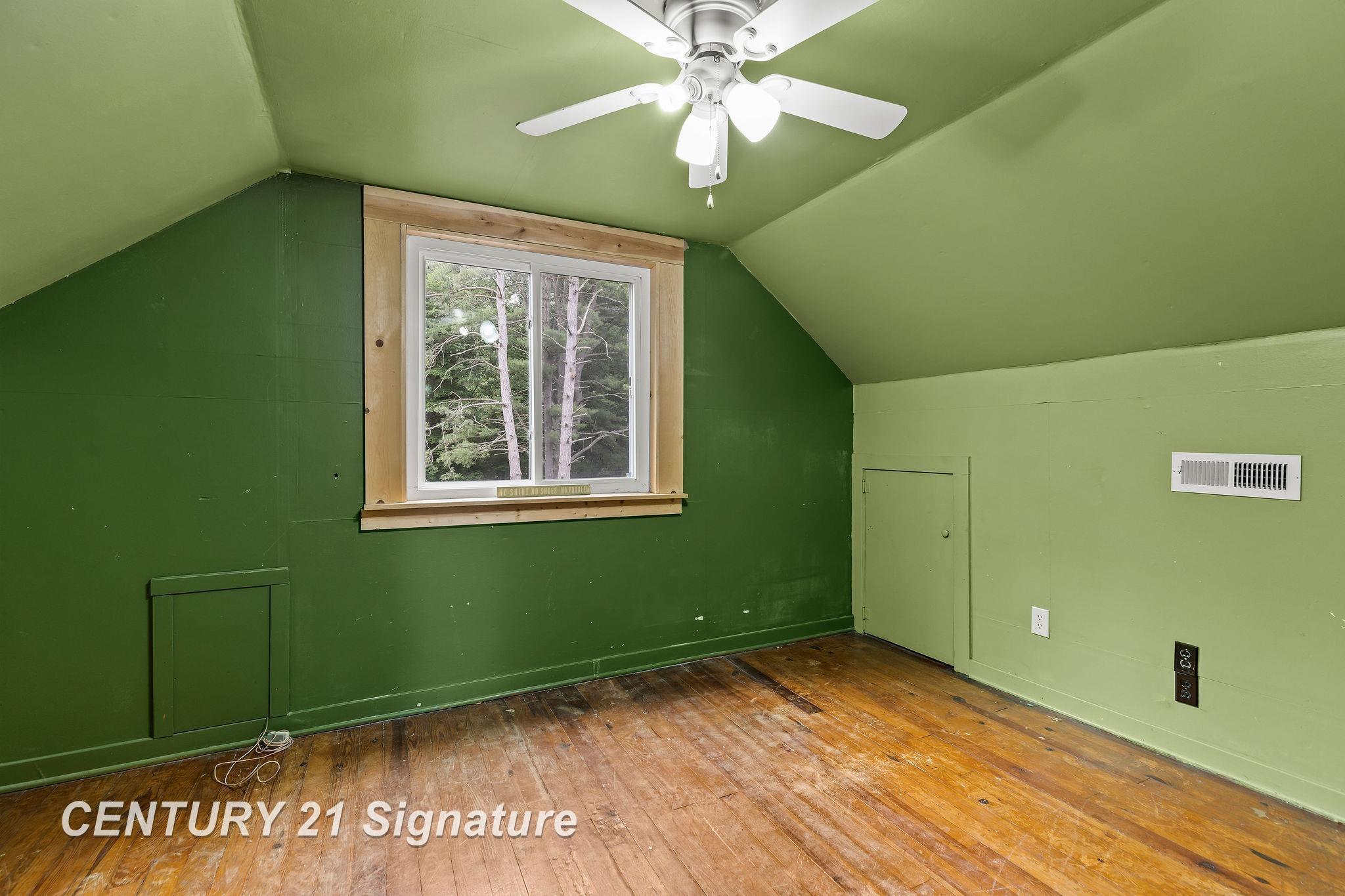 537 South Woodcock Road Midland, MI 48640 - Photo 25 of 35