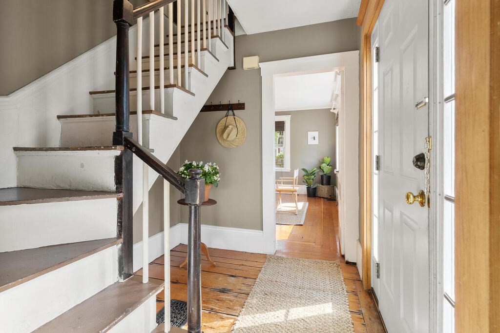 3 Evans Road Marblehead, MA 01945 - Photo 4 of 33 Gallery Image 4