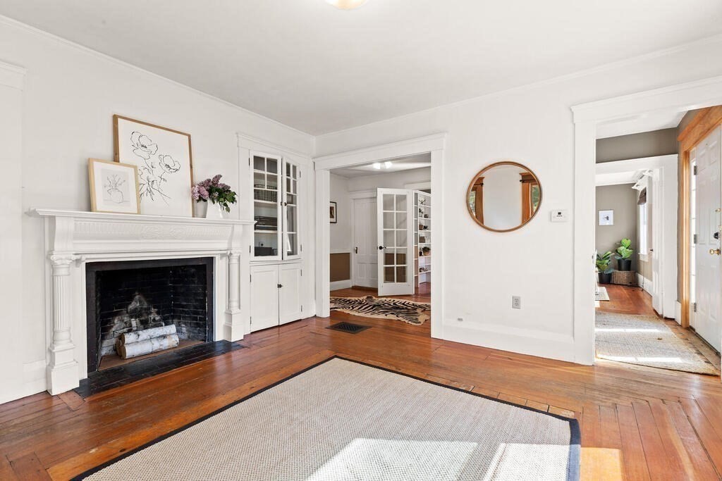 3 Evans Road Marblehead, MA 01945 - Photo 5 of 33 Gallery Image 5