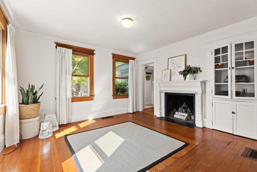 3 Evans Road Marblehead, MA 01945 - Photo 6 of 33 Gallery Image 6