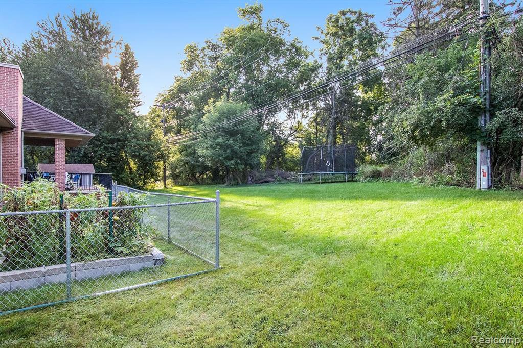 90 Shagbark Drive Rochester Hills, MI 48309 - Photo 6 of 41