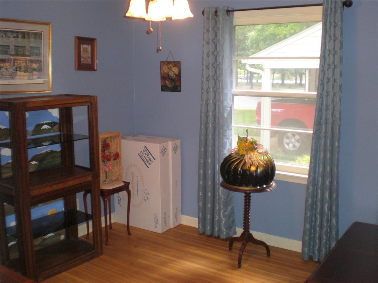 5267 Sea Isle Road Memphis, TN 38117 - Photo 9 of 14