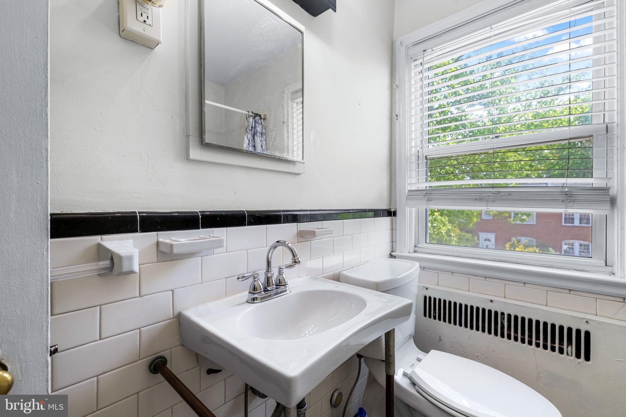 104 Westowne Road Baltimore, MD 21229 - Photo 25 of 37