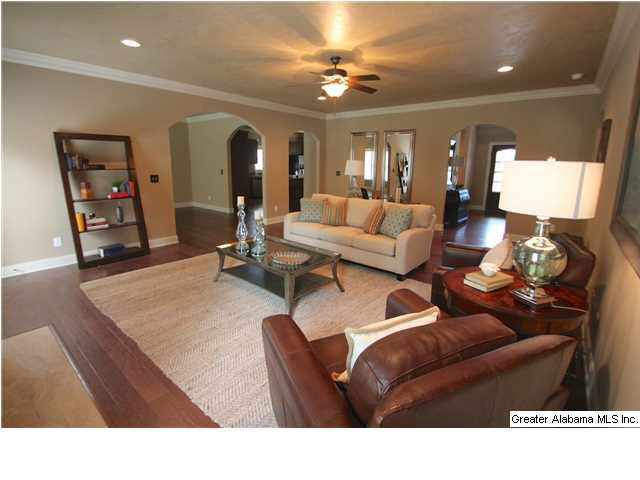 539 Twin Creek Road Birmingham, AL 35226 - Photo 3 of 32