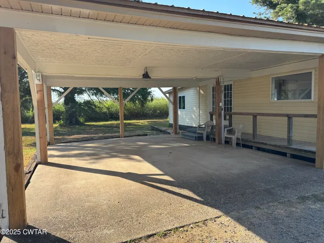 a view of a living room