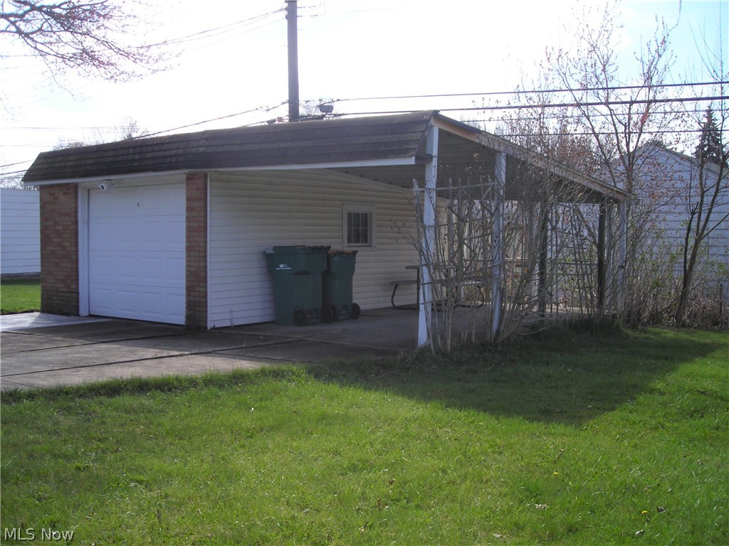 14512 Wheeler Road Maple Heights, OH 44137 - Photo 3 of 13