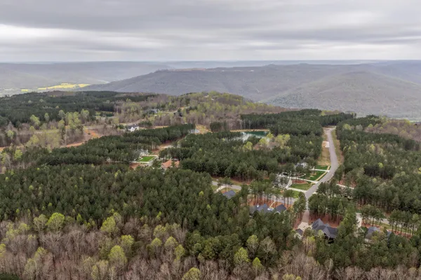 $500,000 | 3475 Crockett Pointe, Unit JF134, Jasper, TN 37347