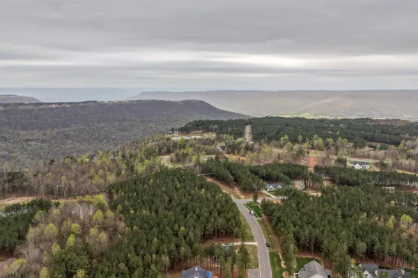 $500,000 | 3475 Crockett Pointe, Unit JF134, Jasper, TN 37347