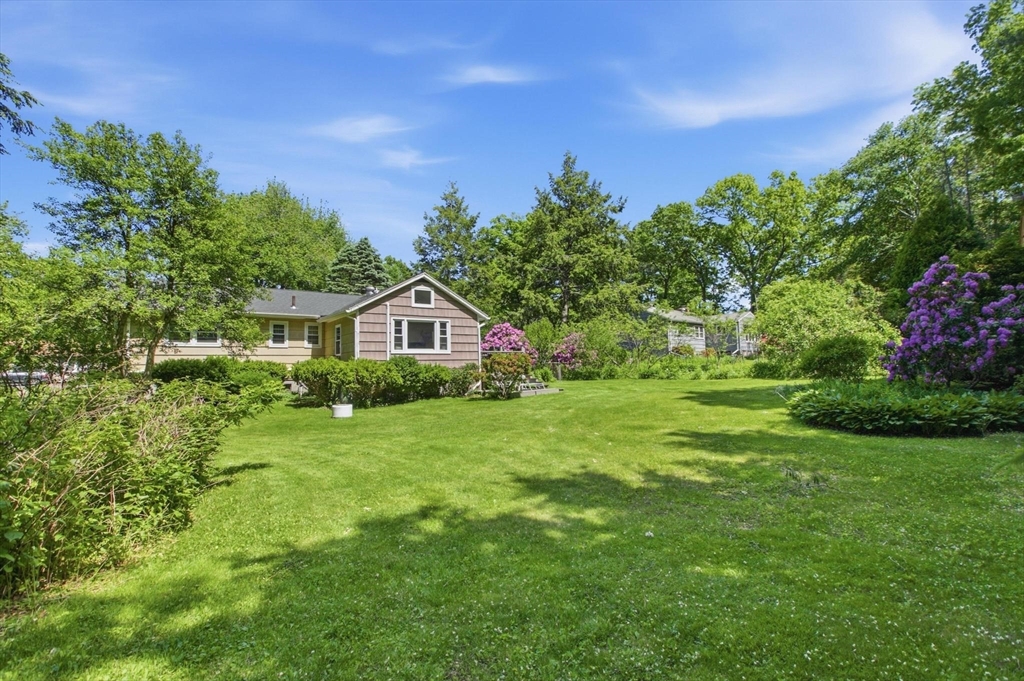 152 Lake Street Middleton, MA 01949 - Photo 30 of 33