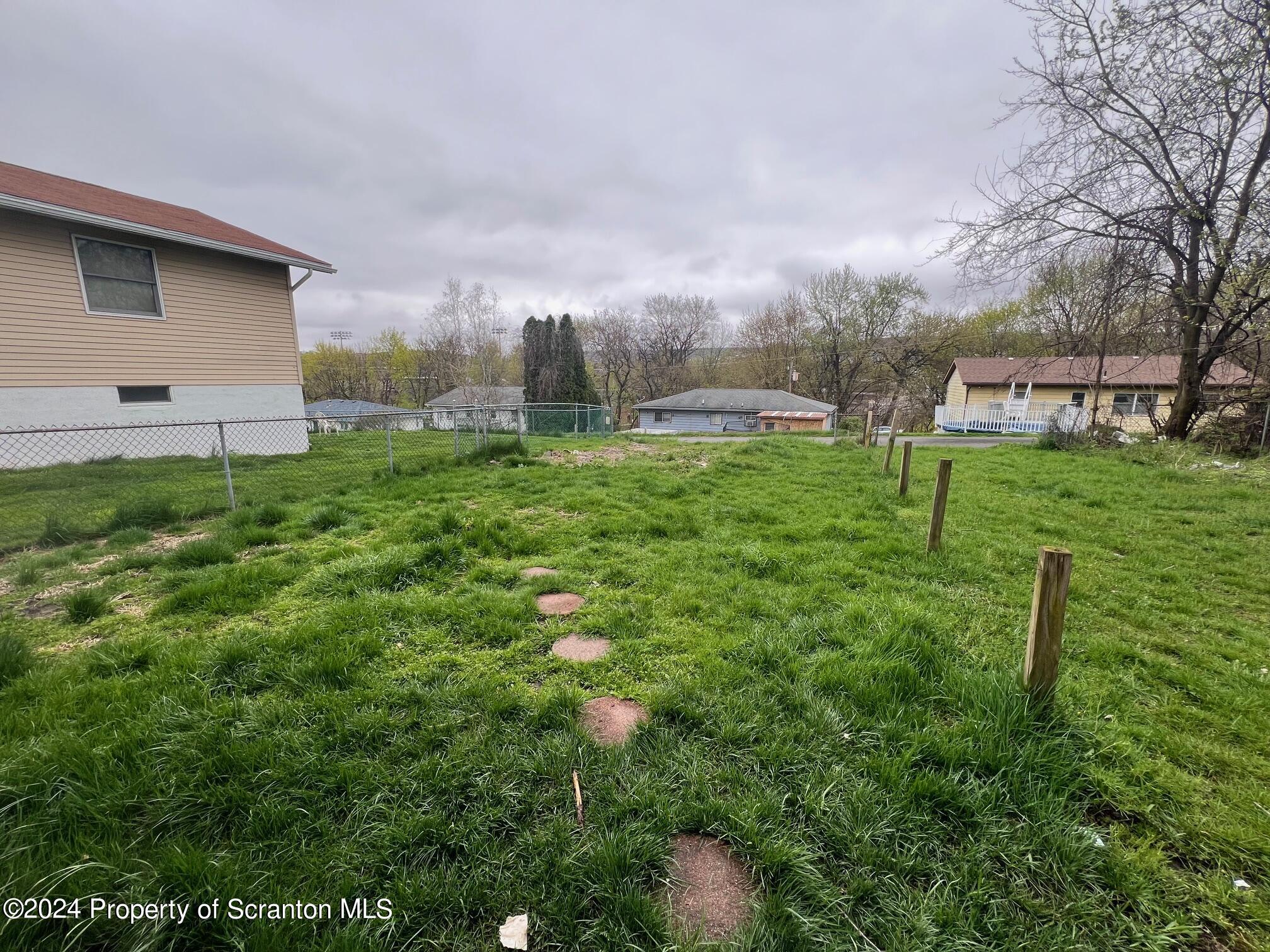 431 4th Avenue Scranton, PA 18505 - Photo 25 of 26