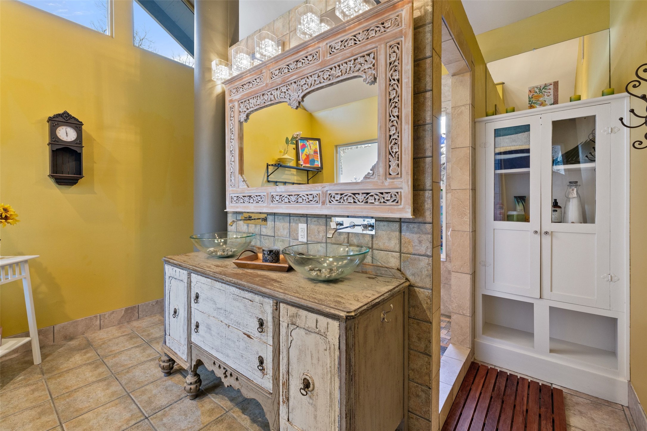 1507 South Church Street Georgetown, TX 78626 - Photo 22 of 40 a bathroom with a sink and a mirror