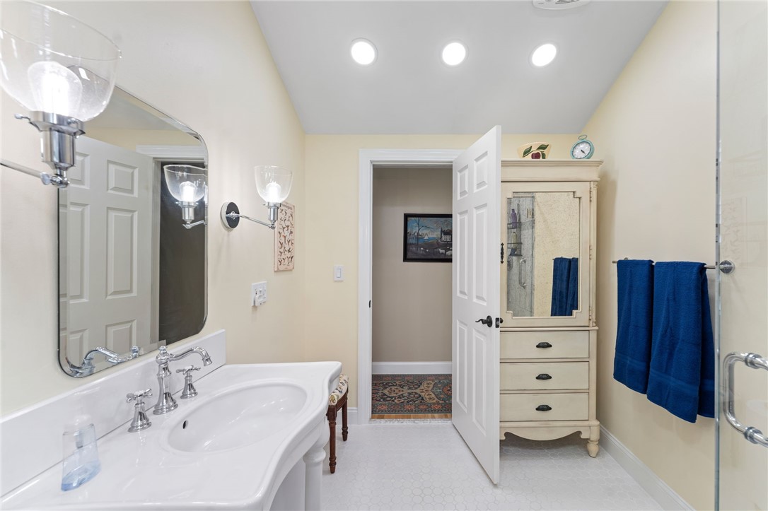 8 Standish Road Bellingham, MA 02019 - Photo 11 of 21 Gallery Image 11