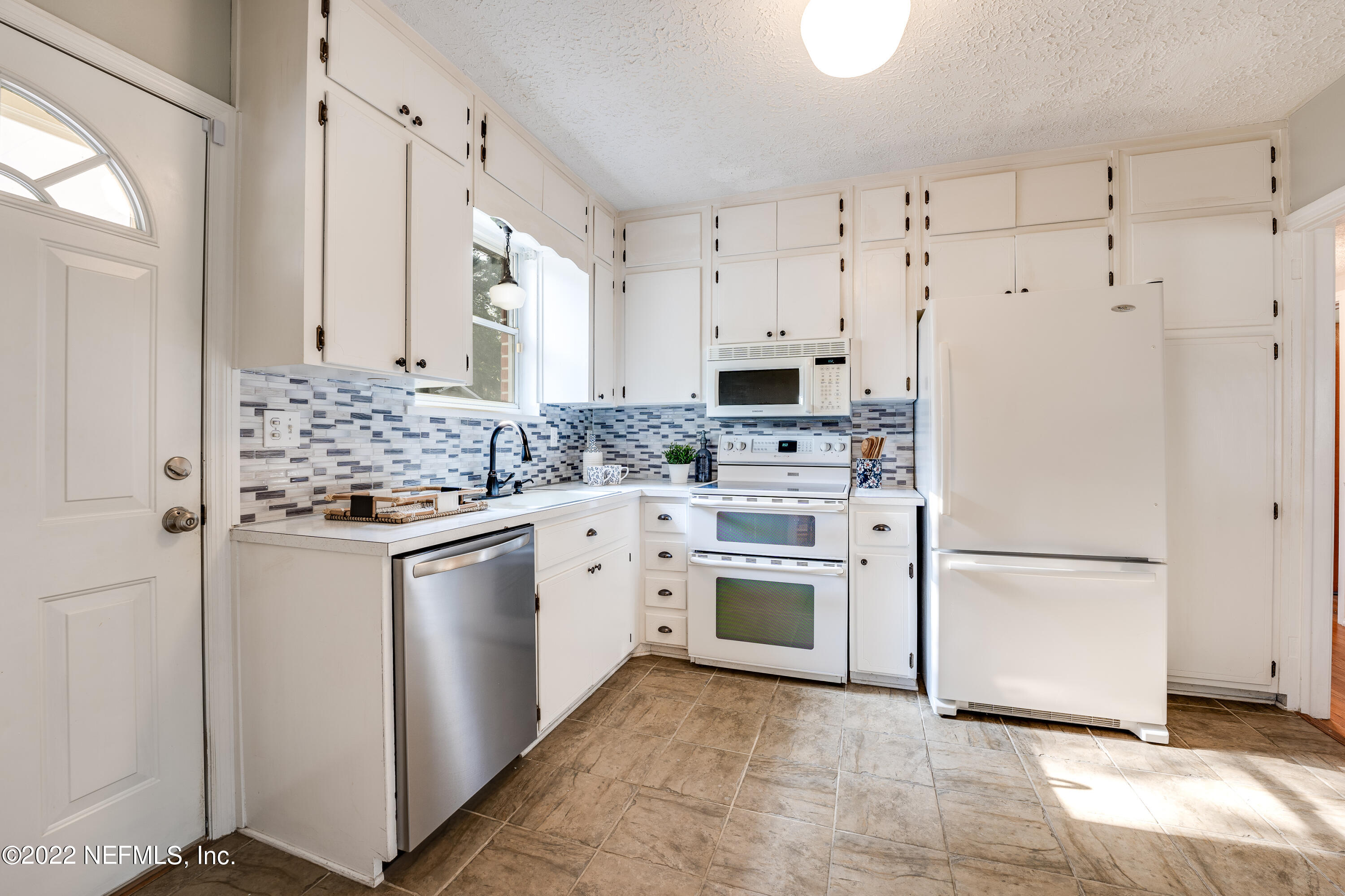 4131 Birmingham Road Jacksonville, FL 32207 - Photo 13 of 33 20220520 4131 Birmingham Rd014LARGE