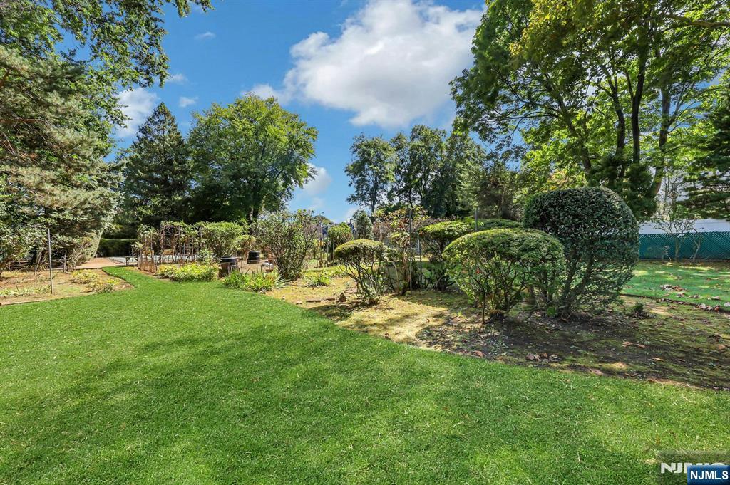 979 River Road New Milford, NJ 07646 - Photo 21 of 25 Gallery Image 21