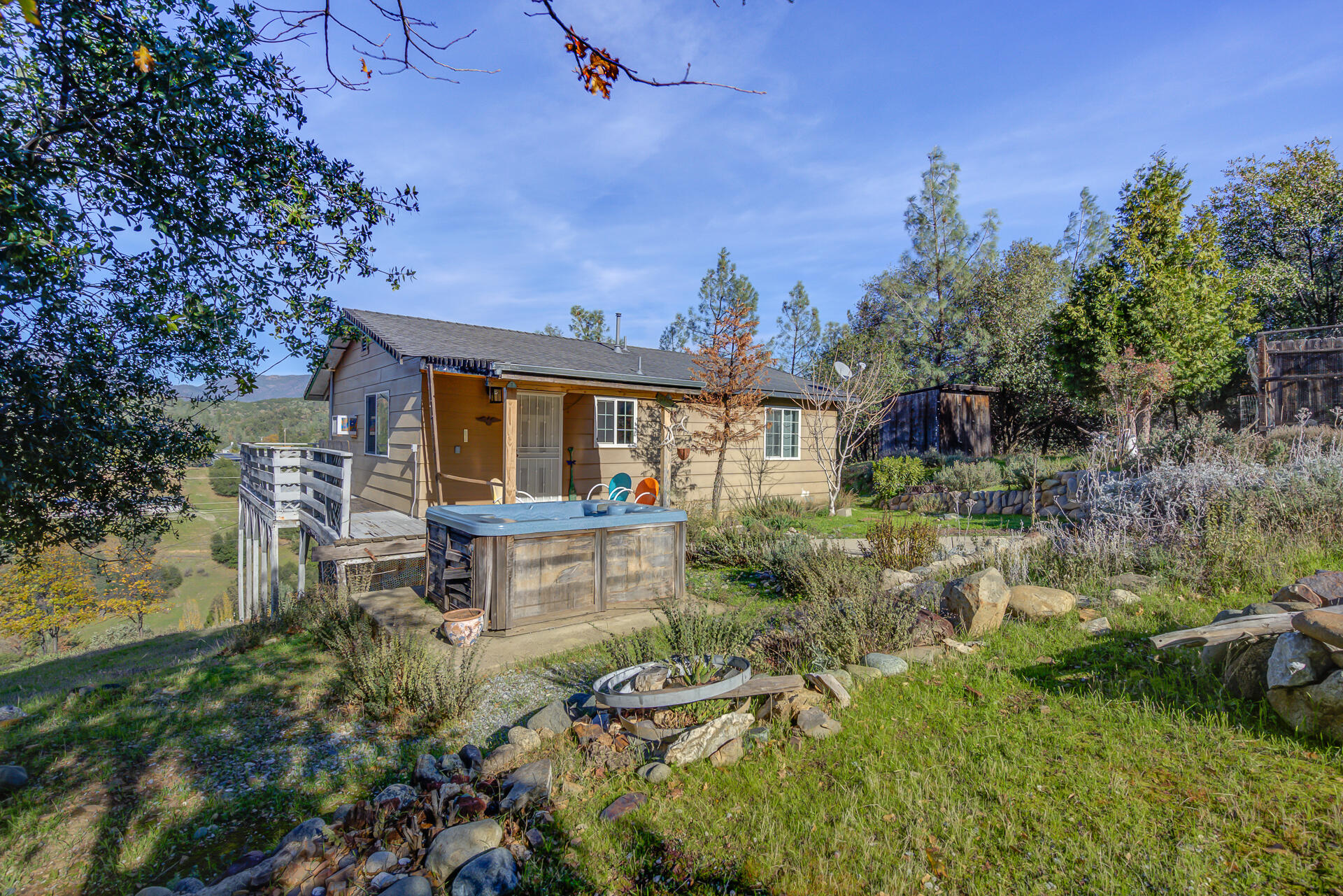 22065 Loop Drive Redding, CA 96003 - Photo 6 of 32 MYS09469_70_71