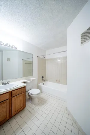 $1,990 | 721 Lyons Road, Unit 15208, Coconut Creek, FL 33063