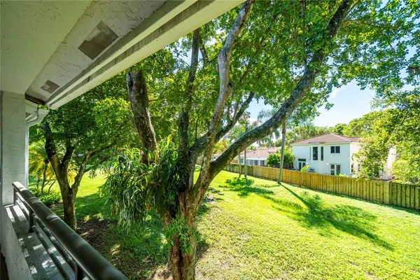 $1,990 | 721 Lyons Road, Unit 15208, Coconut Creek, FL 33063