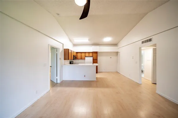 $1,990 | 721 Lyons Road, Unit 15208, Coconut Creek, FL 33063