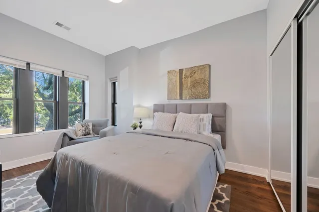 $2,695 | 4351 South King Drive, Unit 2, Chicago, IL 60653