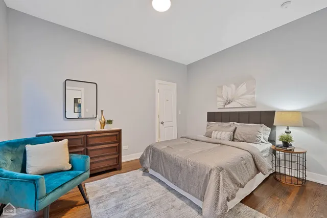 $2,695 | 4351 South King Drive, Unit 2, Chicago, IL 60653