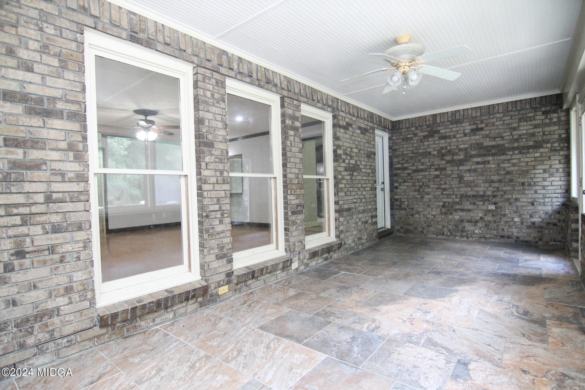 102 Nancy Place Bonaire, GA 31005 - Photo 40 of 48 an empty room with a empty space