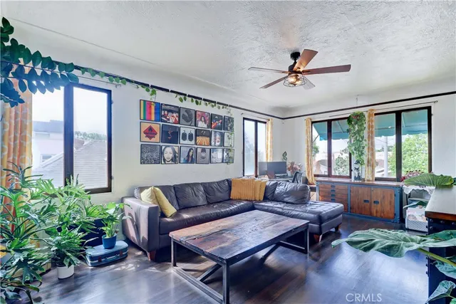 $1,799,000 | 390 Carroll, Long Beach, CA 90814