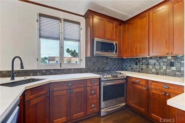 $1,799,000 | 390 Carroll, Long Beach, CA 90814