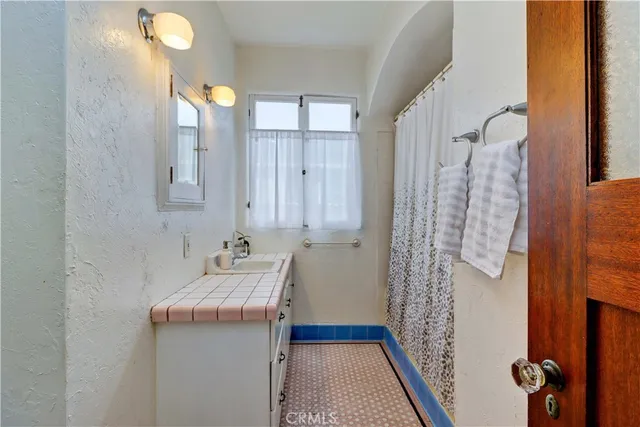 $1,799,000 | 390 Carroll, Long Beach, CA 90814