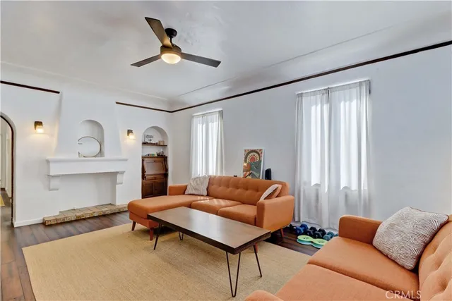 $1,799,000 | 390 Carroll, Long Beach, CA 90814