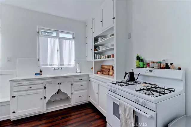 $1,799,000 | 390 Carroll, Long Beach, CA 90814