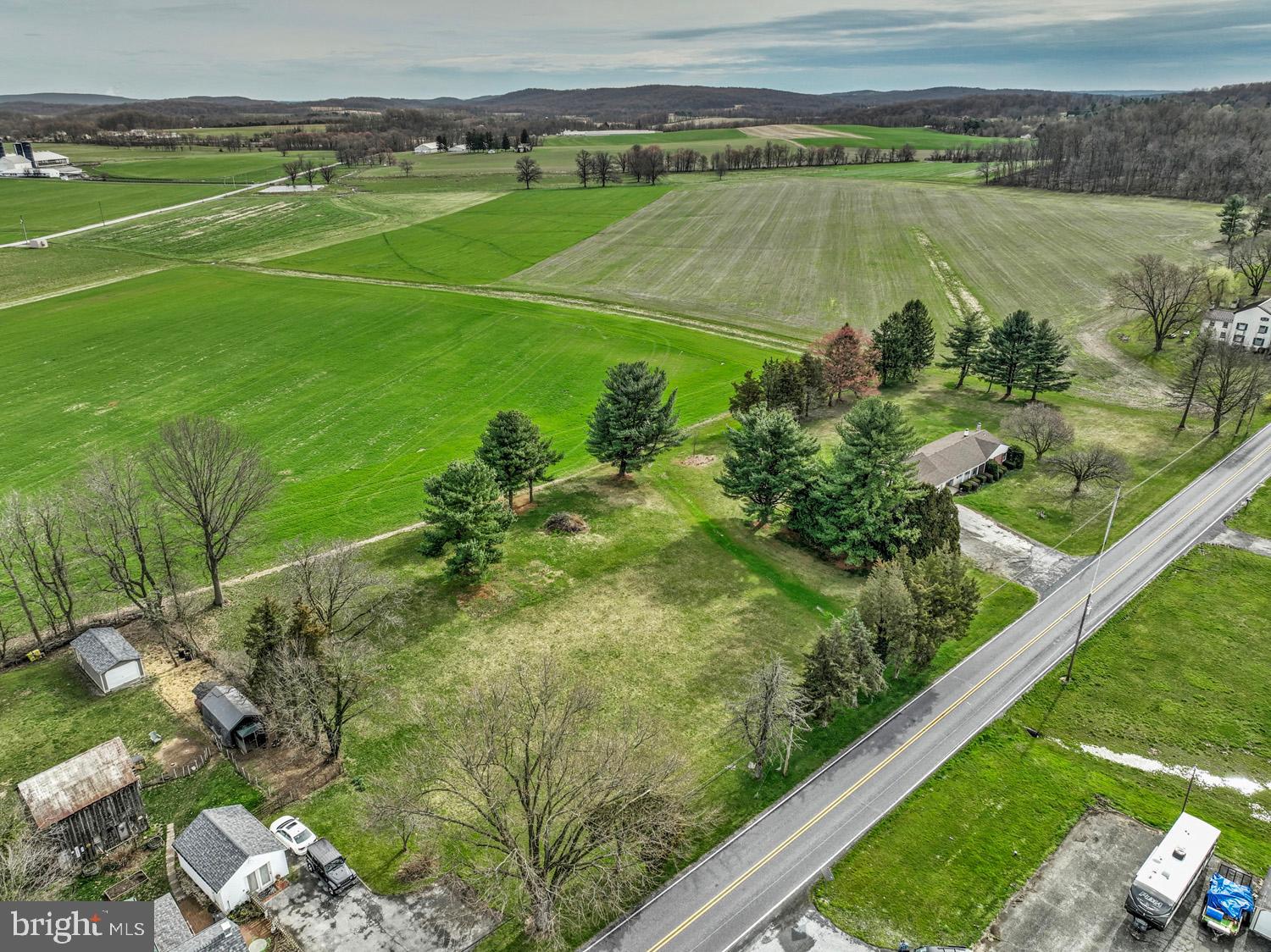 2046 Little Conestoga Road Elverson, PA 19520 - Photo 4 of 44 Gallery Image 4