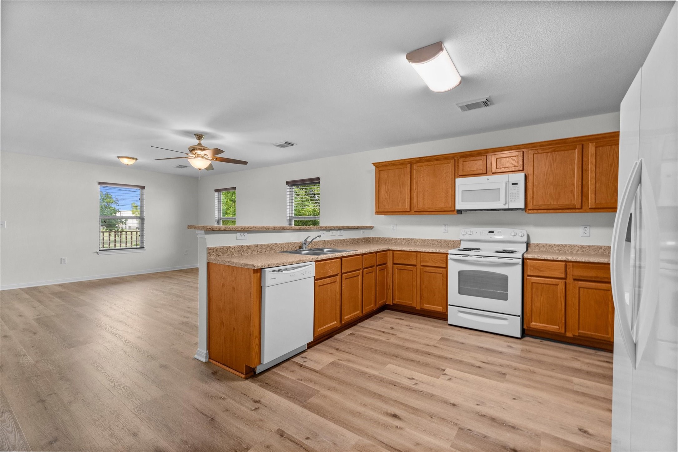 2331 Rue De Lafitte Street San Leon, TX 77539 - Photo 9 of 24 Kitchen/Living/Breakfast Bar