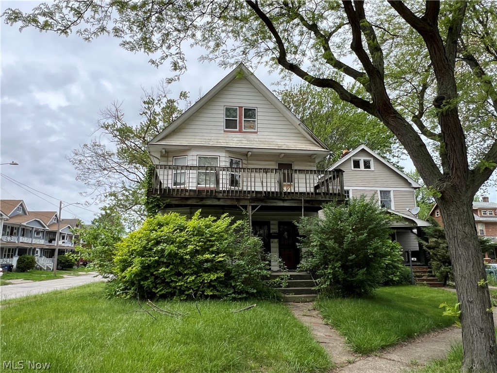 398 Cleveland Road Cleveland, OH 44108 - Photo 2 of 22 Gallery Image 2