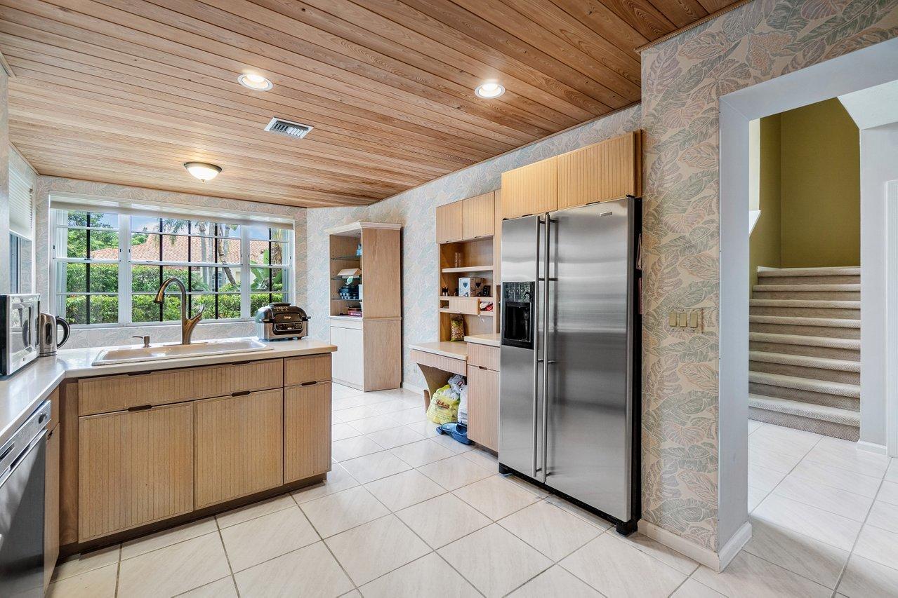5799 Northwest 24th Terrace Boca Raton, FL 33496 - Photo 7 of 33 Kitchen