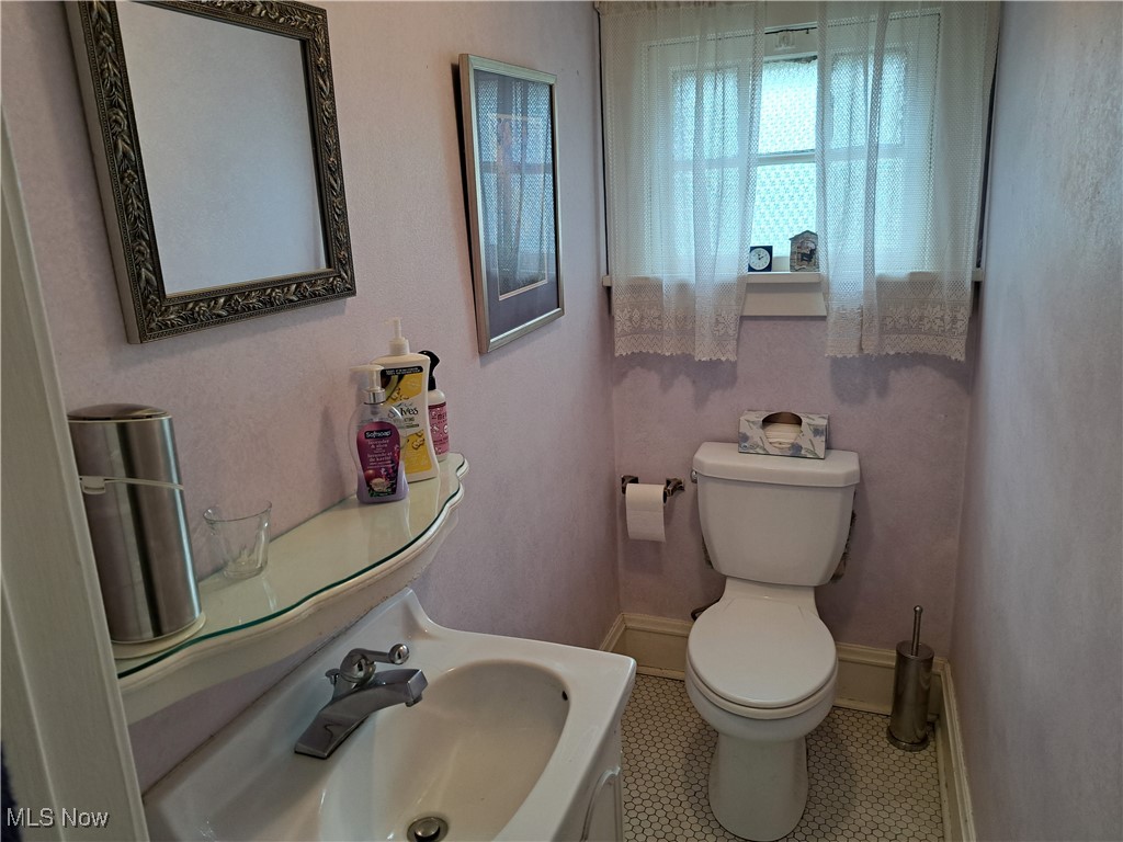 2016 Marlindale Road Cleveland Heights, OH 44118 - Photo 5 of 23