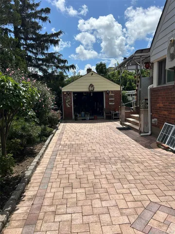 $1,380,000 | 42 Lahey Street, New Hyde Park, NY 11040