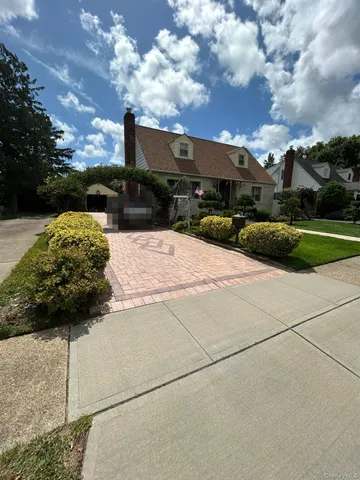 $1,380,000 | 42 Lahey Street, New Hyde Park, NY 11040