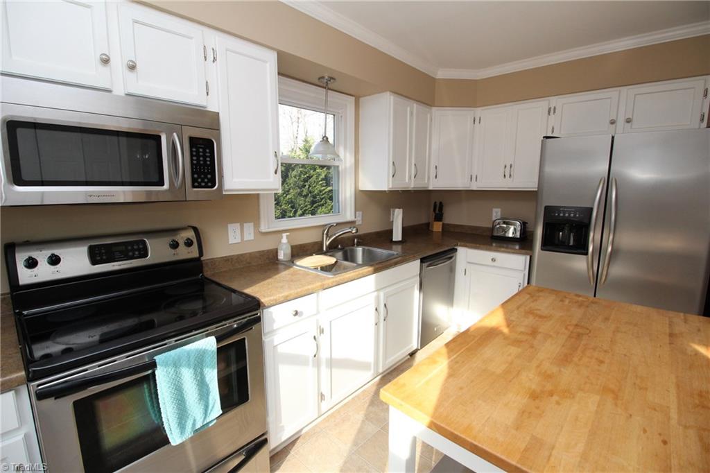 8416 Coachman Lane Rural Hall, NC 27045 - Photo 8 of 20 Gallery Image 8